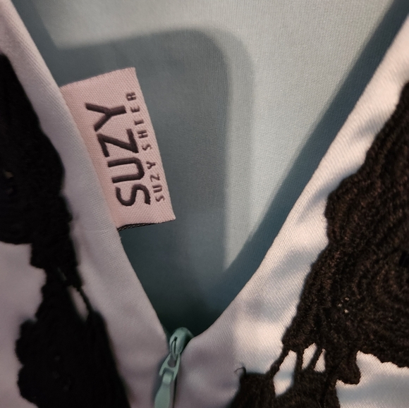 Dress - Picture 4 of 6